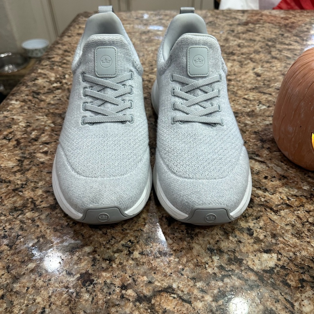 Peter Millar sneakers size 10
